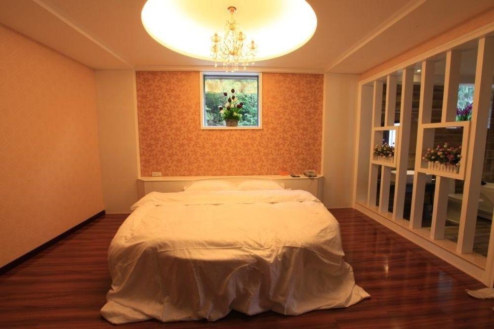 Yangshuo Hua Xiang Man Ting West Street Hotel المظهر الخارجي الصورة